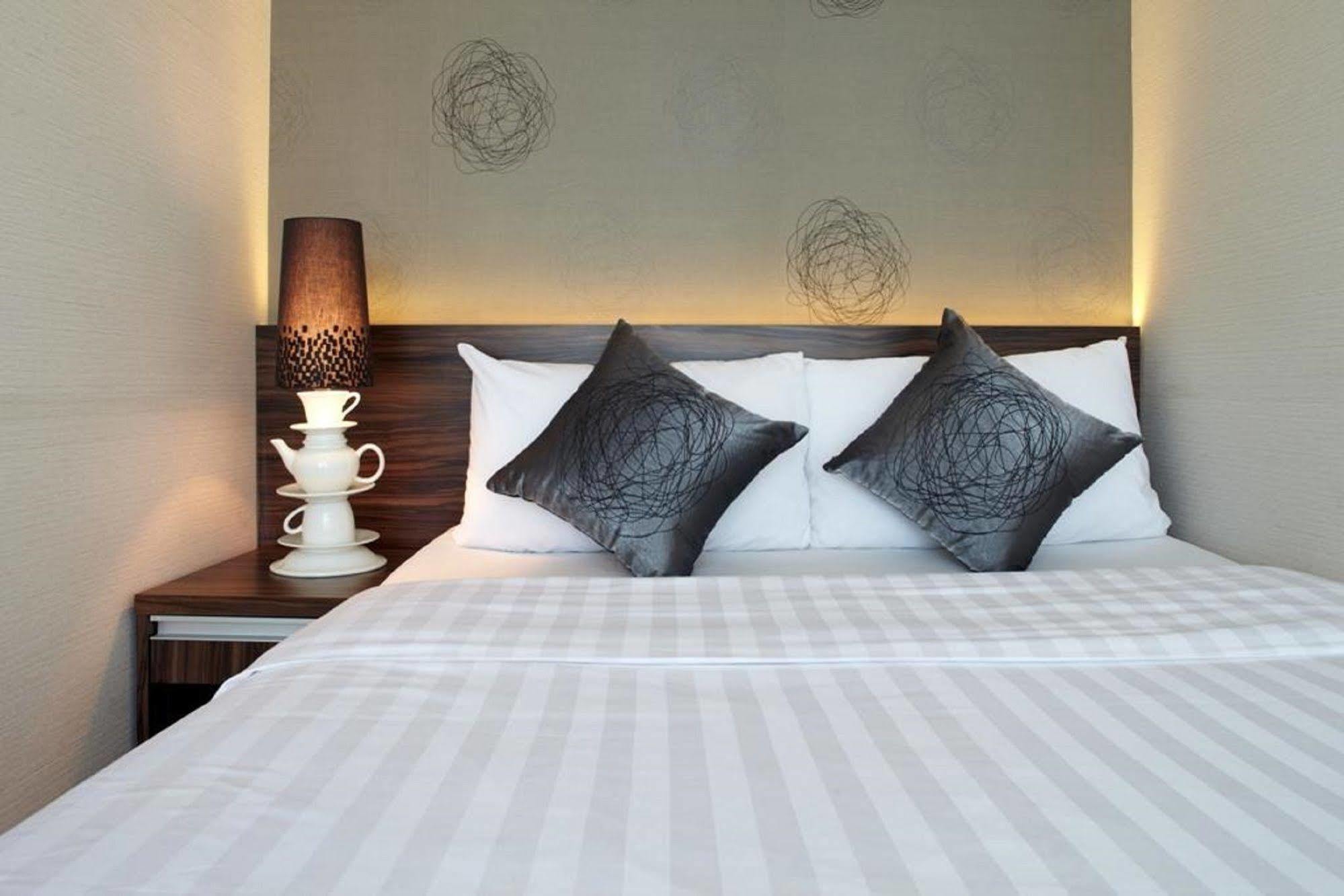 Bridal Tea House Hotel Hung Hom - Gillies Avenue South Hongkong Exteriör bild